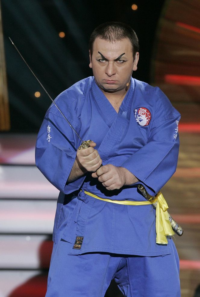 Grzegorz Halama nagle zniknął z show-biznesu. Nie do wiary, jak dziś wygląda znany kabareciarz