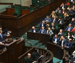 Zarobki polityków w Polsce.