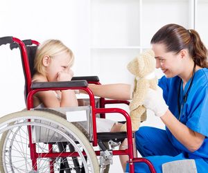 Rdzeniowy zanik mięśni (SMA) - przyczyny, objawy, leczenie, rokowania