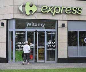 Carrefour może opuścić Polskę. Zmiana modelu zakupowego Polaków