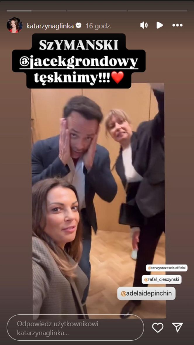 Barwy szczęścia na planie. Kasia (Katarzyna Glinka), Mariusz (Rafał Cieszyński), Szymańska (Agata Pruchniewska)