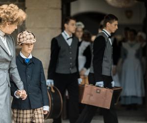 Kamerdyner odc. 1. Mateusz Kroll w młodości (Jakub Syska), Gerda von Krauss (Anna Radwan)