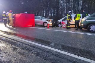 Tragiczny wypadek na DK 10 w Przyłubiu! Nie żyje jedna osoba, a kilka zostało rannych [ZDJĘCIA]