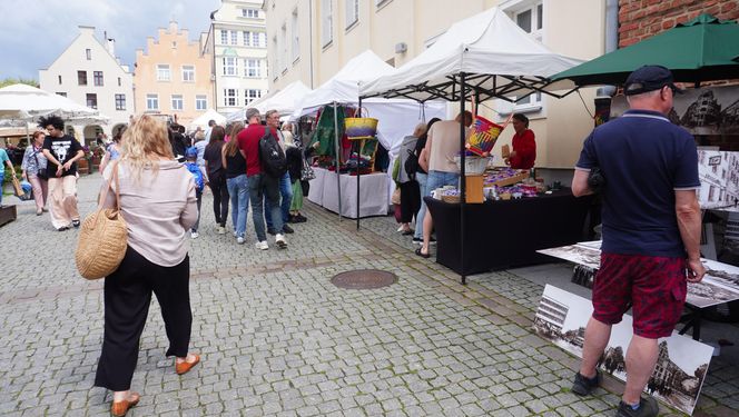 Dni Olsztyna 2025. Dziesiątki wystawców i setki olsztynian na Jarmarku Jakubowym