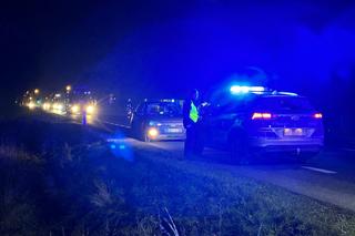 Horror na dk 92. Ciężarówka zmiotła pieszego. 30-latek walczy o życie w szpitalu