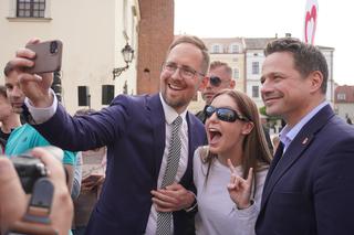 Rafał Trzaskowski poparł Jakuba Kwaśnego w walce o fotel prezydenta Tarnowa