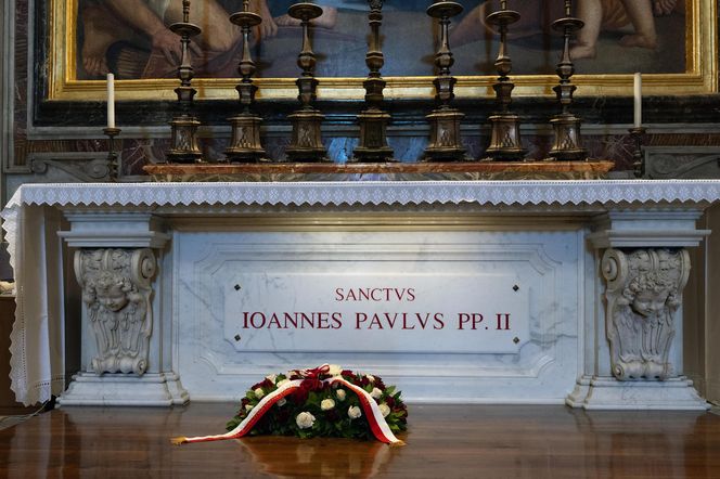 Marta Nawrocka z Kasią zadały szyku w Watykanie. Ekspert jednak narzeka