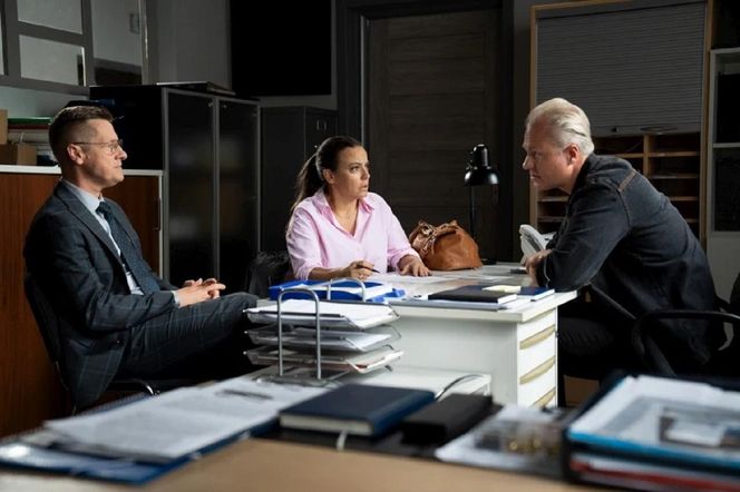 M jak miłość, odcinek 1892: Piotrek nie wyciągnie aresztowanej Magdy zza krat! O losie Budzyńskiej zdecyduje sąd - ZDJĘCIA