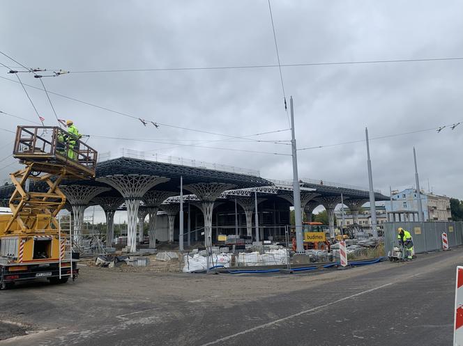 Dworzec Metropolitalny gotowy w 60 procentach. Niektóre drogi dojazdowe są już gotowe [GALERIA]