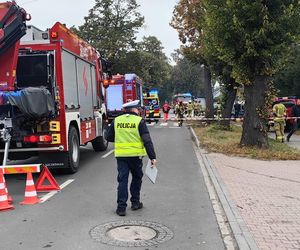 Zderzenie autobusu miejskiego z osobówką w Wilkowicach koło Leszna