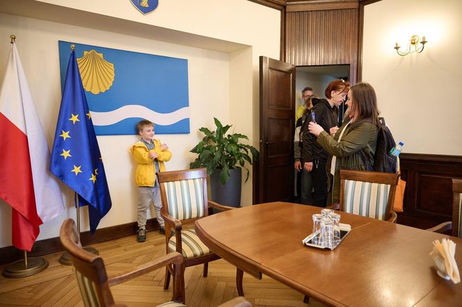 Gigantyczna kolejka w Olsztynie. Wszyscy chcieli zwiedzić to miejsce