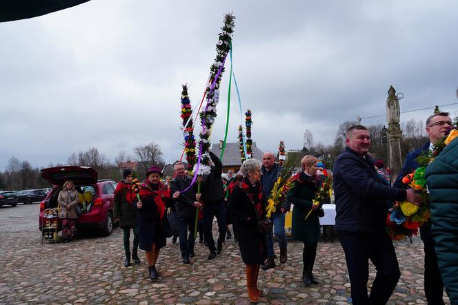 Rekordowe palmy i kiermasz świąteczny w Krynkach