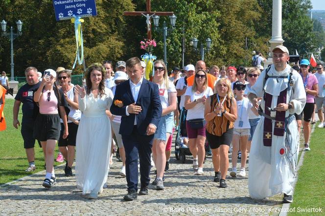 II szczyt pielgrzymkowy na Jasną Górę. Więcej pątników niż w zeszłym roku