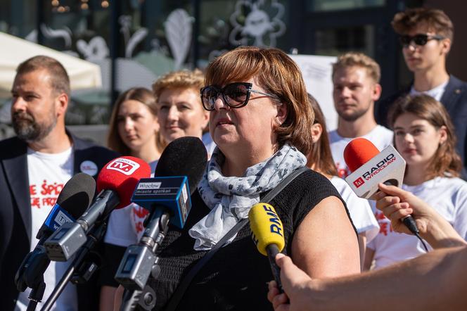 Wielki budzik stanął w centrum miasta. „Nie śpij, bo Cię przegłosują!”