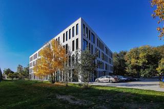 Lustrzany biurowiec Poleczki 32