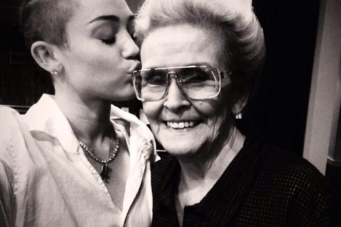 Miley Cyrus z Mammie