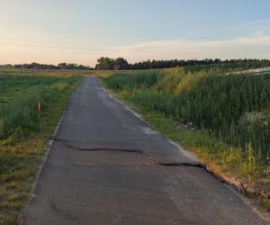 Zniszczona ścieżka rowerowa Goniembice Osieczna