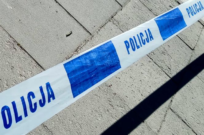 Zwłoki na placu zabaw! Makabryczne odkrycie pod Warszawą