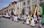 Boże Ciało 2024. Tłumy wiernych przeszły w procesji ulicami Białegostoku