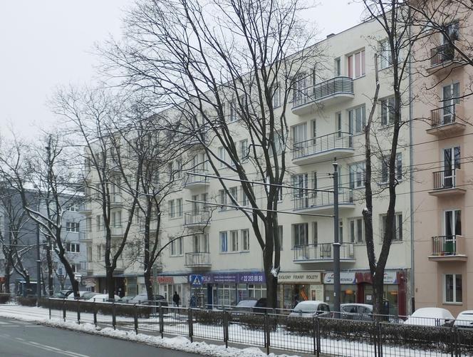 Przeznaczony do rozpłytowania fragment chodnika na ul. Filtrowej w Warszawie