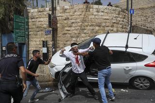 Zamieszki  w meczecie. 320 rannych. Spadły rakiety Hamasu 
