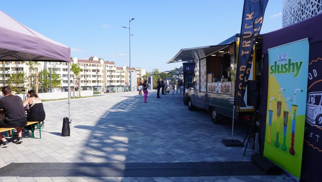 Festiwal Food Trucków w Olsztynie. Pod halą Urania można zjeść dania z kuchni całego świata [ZDJĘCIA]