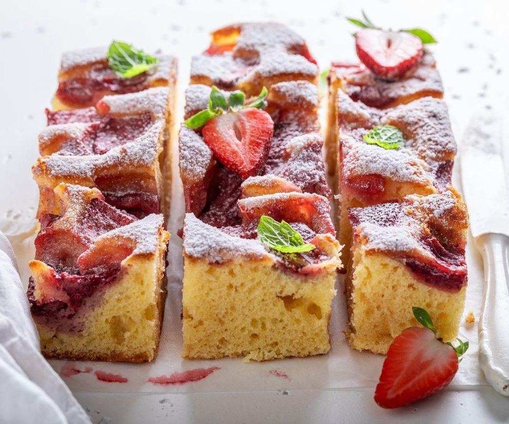 wegańskie ciasto z truskawkami