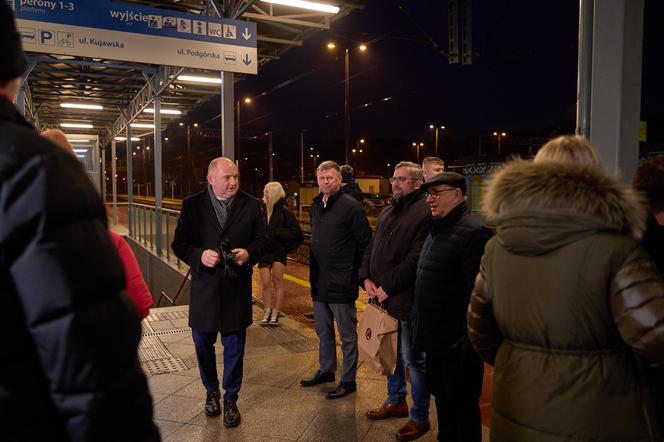 Dodatkowe pociągi ruszyły z Torunia do Czernikowa