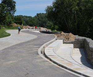 Miłośnicy rowerowych akrobacji nie mogą się tego doczekać. Pumptrack powstaje w Starym Fordonie [GALERIA]