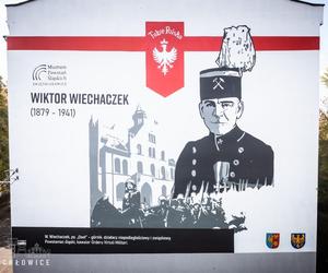 W Świętochłowicach odsłonięto mural poświęcony Wiktorowi Wiechaczkowi
