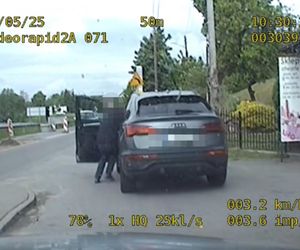 Mistrz kierownicy spieszył się do pracy. Nagranie w sieci