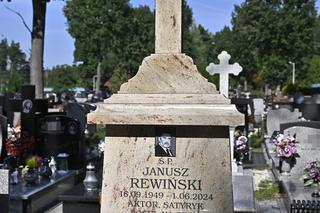 Janusz Rewiński grób