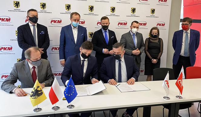 Podpisano umowę na elektryfikacje PKM