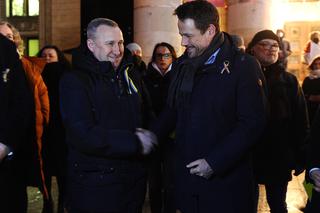 Warszawa solidarna z Ukrainą. Trzaskowski na wiecu RELACJA