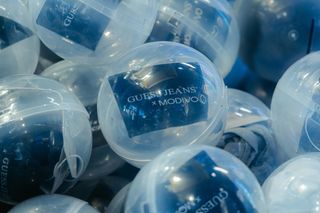 Marki modowe na festiwalach muzycznych. Umacnianie więzi ze światem muzyki i poszukiwaniem własnego stylu 