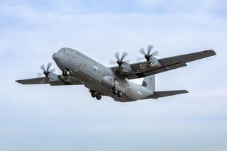 Norwegia odebrała pierwszy ulepszony samolot Super Hercules. Przyleciał prosto z USA