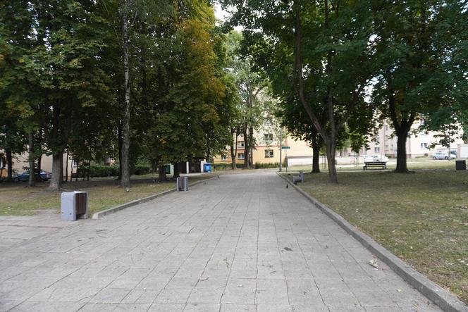 Plac Mordechaja Tenenbauma. To część Skweru przy Żabiej w Białymstoku