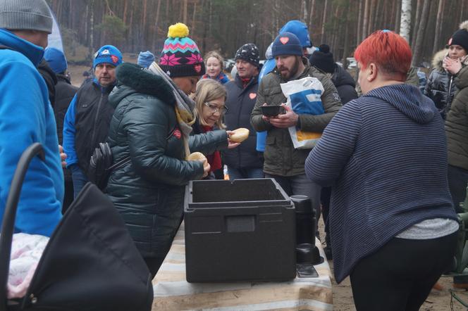 Bydgoskie Morsy dla WOŚP. To była lodowata kąpiel w szczytnym celu 