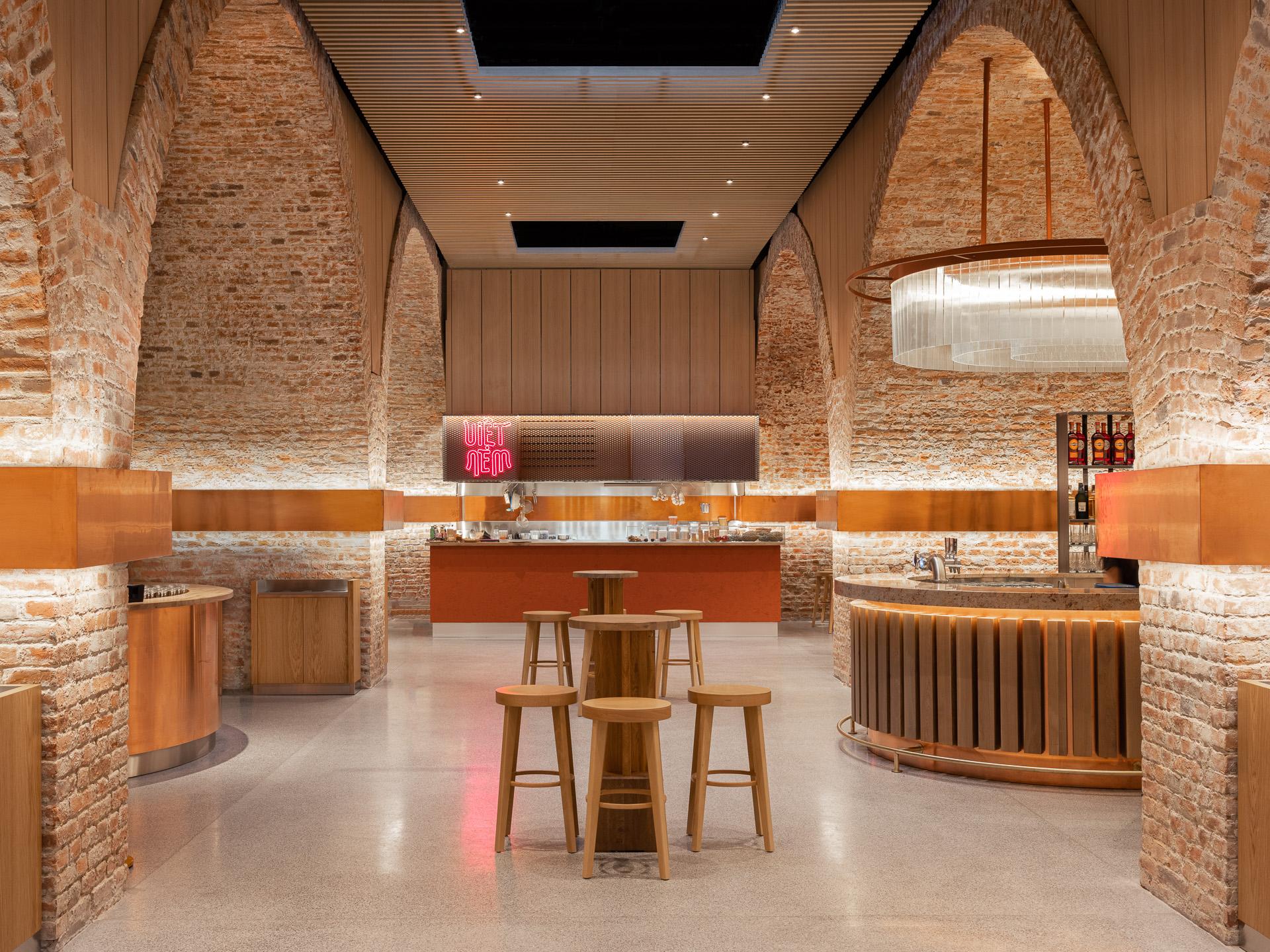 Food Hall na terenie Browarów Warszawskich 