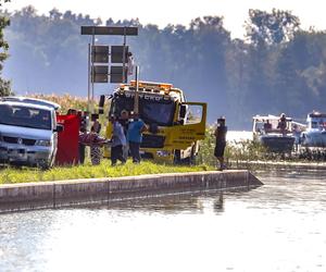 Auto zsunęło się do wody. Dramat na Kanale Grunwaldzkim