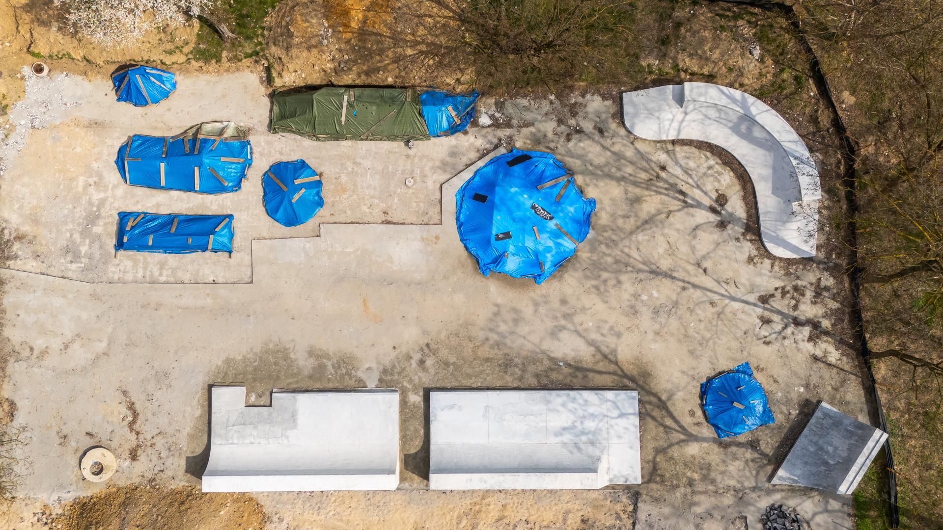 Budowa skateparku do jazdy na deskorolce, park im. Romana Kozłowskiego