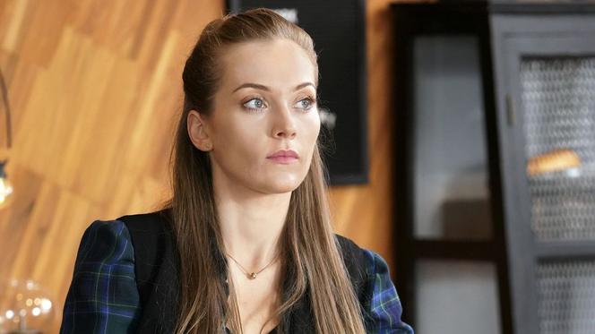 Barwy szczęścia odc. 2426. Renata (Anna Mrozowska) 