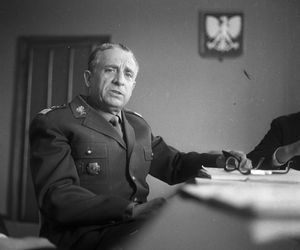 QUIZ PRL. Politycy, aparatczycy i opozycjoniści: Czy pamiętasz te twarze z czasów PRL-u?