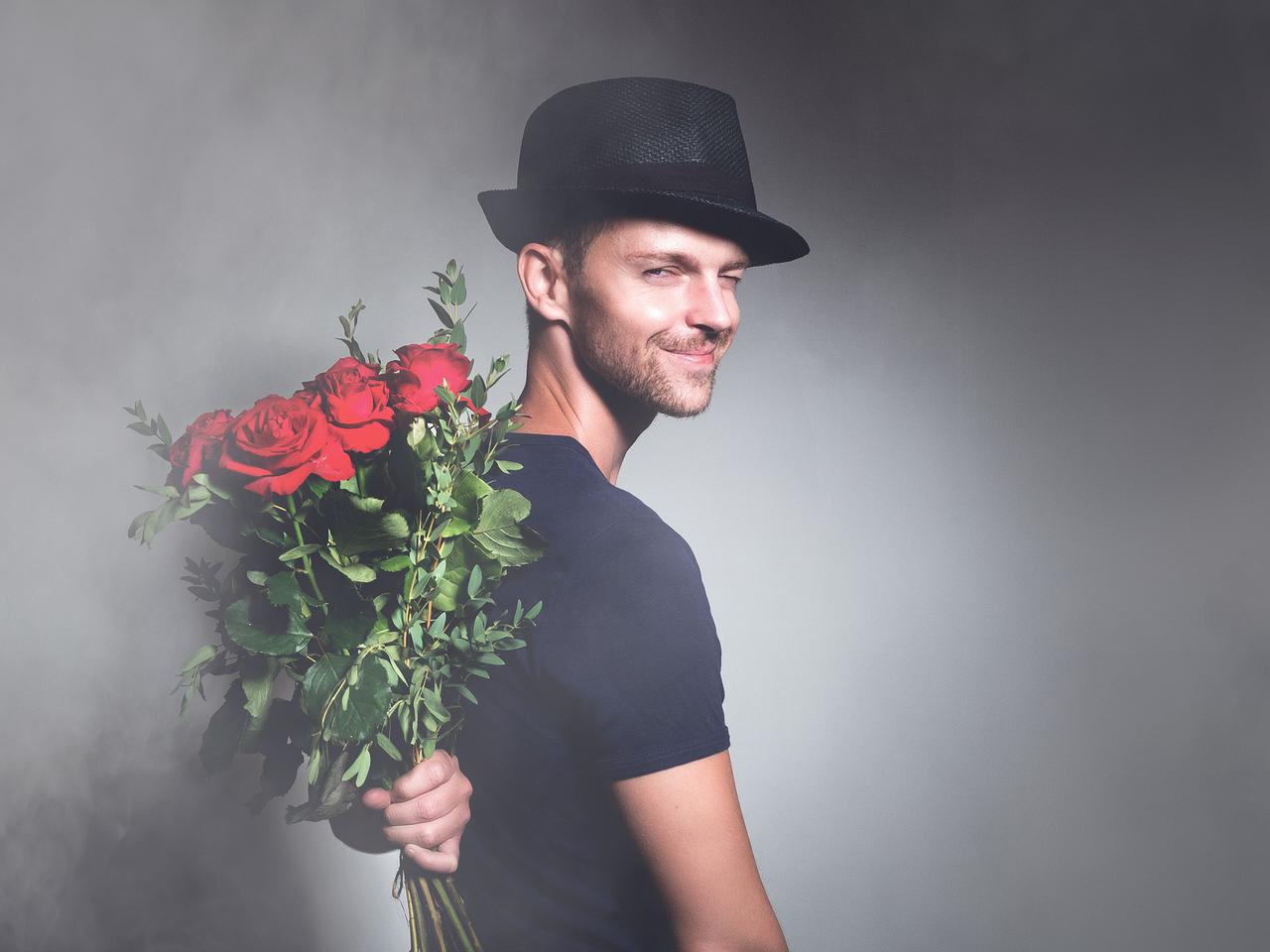 Chce wynająć się na walentynki i dodał ogłoszenie w sieci! Skusicie się? [SONDA]