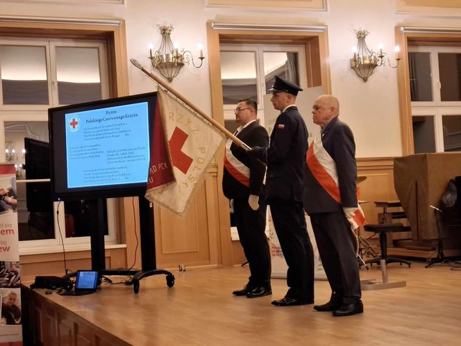 Kalisz. Trwają Dni Honorowego Krwiodawstwa PCK. Podczas uroczystej gali podziękowano krwiodawcom