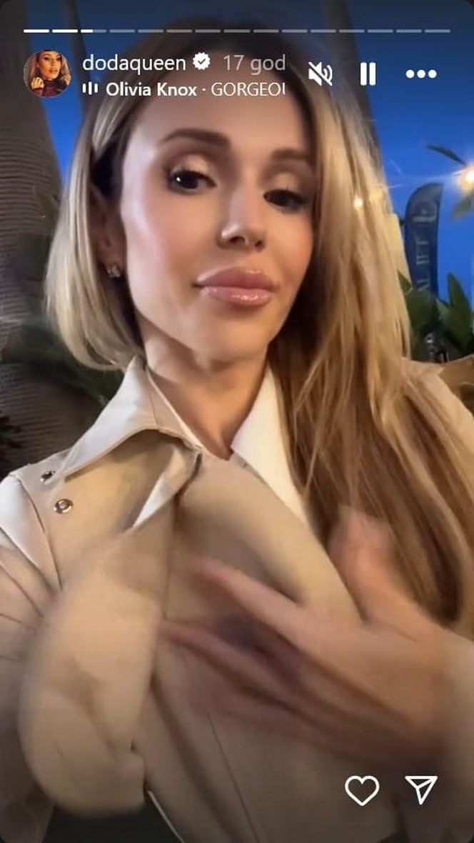 Doda w skąpym kostiumie prezentuje swoje wdzięki. Co za figura!