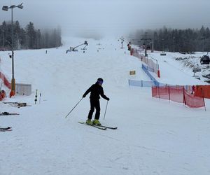 Mimo odwilży nadal są zimowe warunki na stokach narciarskich