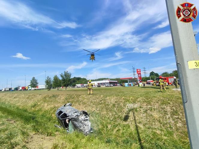 Straszny wypadek na A1 w Wieszowie. Kierowca się palił