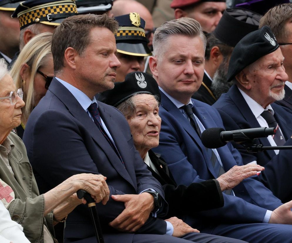 Uroczystość pod pomnikiem Polegli Niepokonani. Traczyk-Stawska: Przestańmy się kłócić o głupstwa