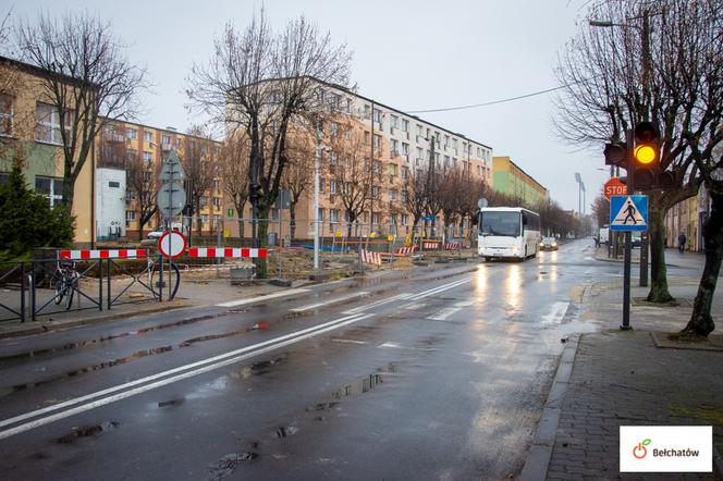 Kierowcy mogą odetchnąć. Jedno z głównych skrzyżowań w centrum Bełchatowa znów przejezdne 